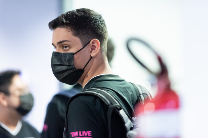 Foto de Veroneze, atualmente jogador da SLICK, no First Strike