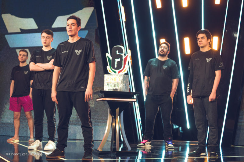 Team One se apresenta para a final do Six Major México