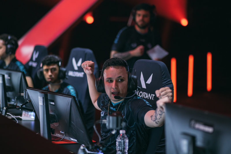 pleets, ex-Liberty, está em conversas avançadas para compor a LOS Grandes ao lado do treinador Thon