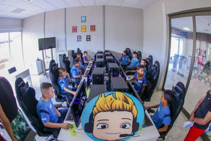 Foto do projeto YoGamers do Bem, idealizado pelo streamer Yoda