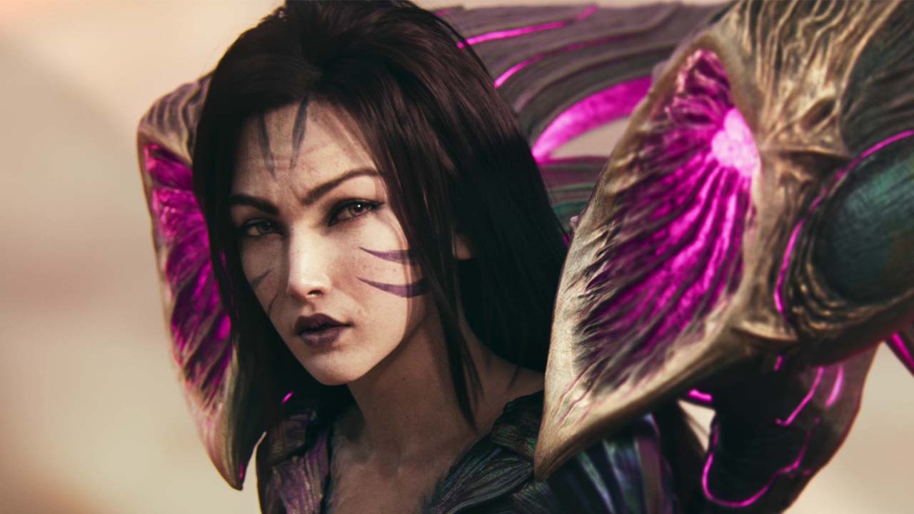 Imagem da campeã Kai'sa, que receberá mudanças no patch 12.16