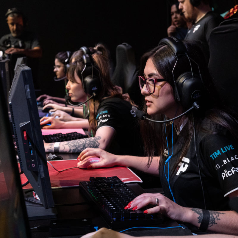 pan na etapa nacional do GirlGamer Festival com a paiN