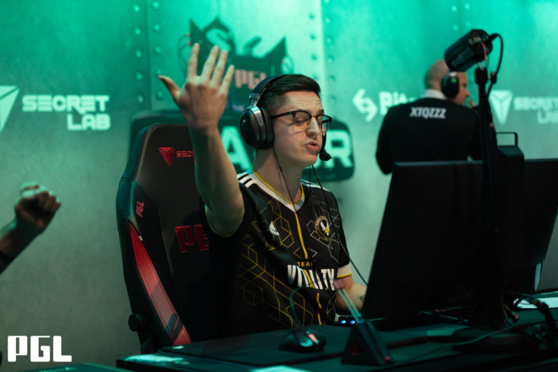apEX, jogador da Vitality, no PGL Major Stockholm