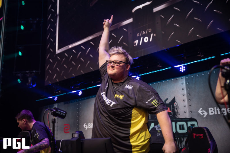 boombl4, jogador russo da NaVi e atual campeão de major