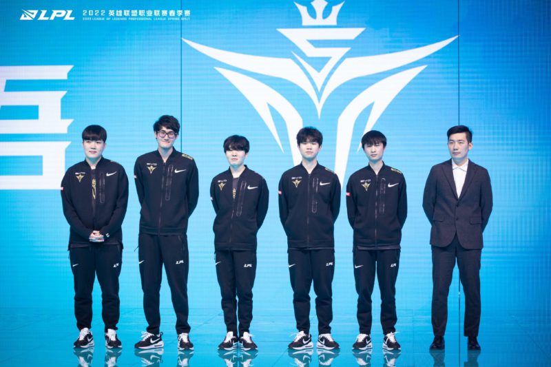 Imagem da victory Five (V5) na LPL 2022