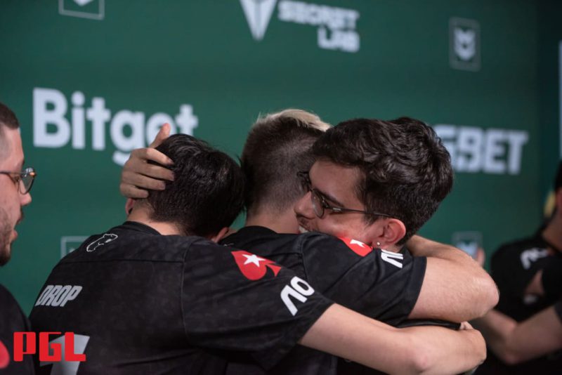 furia comemora classificação aos playoffs do pgl major antwerp 2022