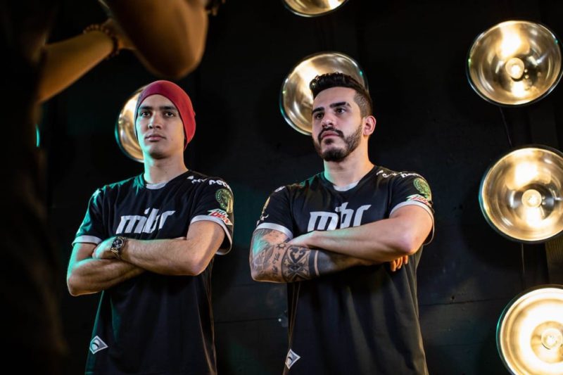 taco e coldzera em ensaio fotográfico do mibr