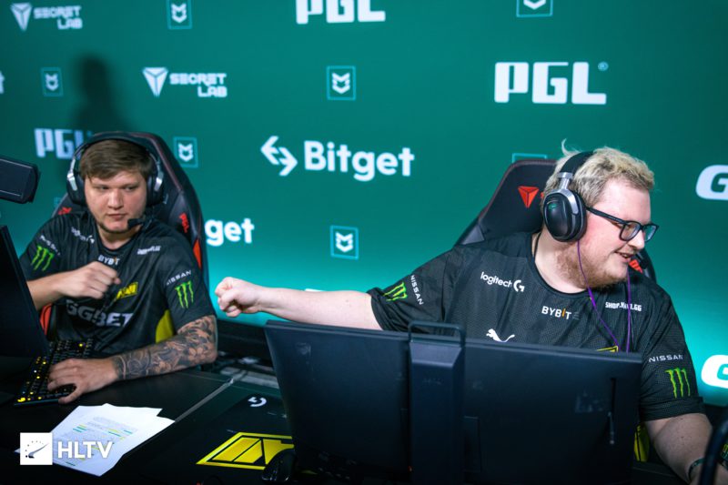 Imagem dos jogadores s1mple e Boombl4
