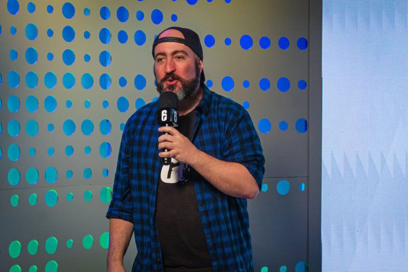 meli durante transmissão da copa elite six de rainbow six