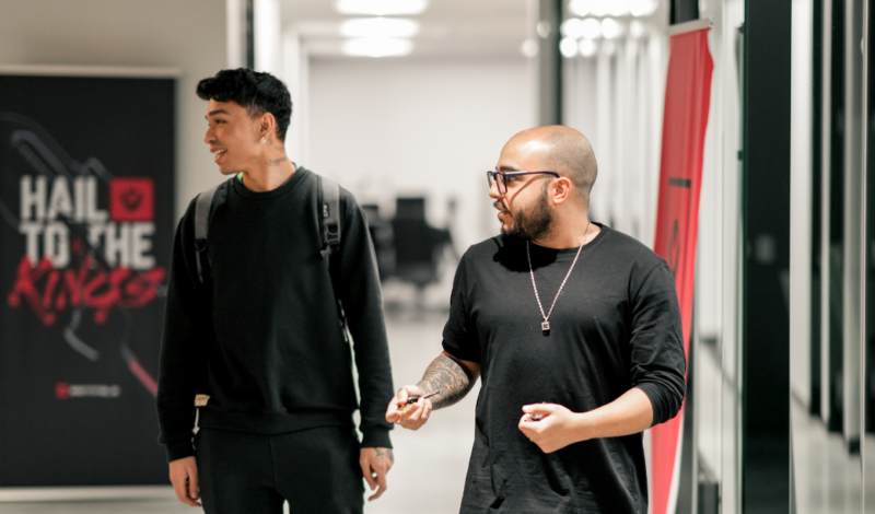 Foto de Sacy e pANcada, jogadores da Sentinels