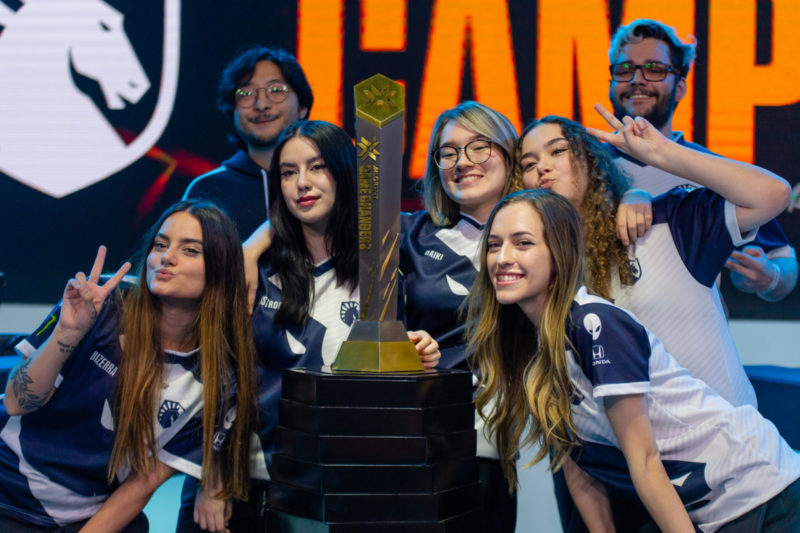 Foto da equipe de VALORANT da Liquid