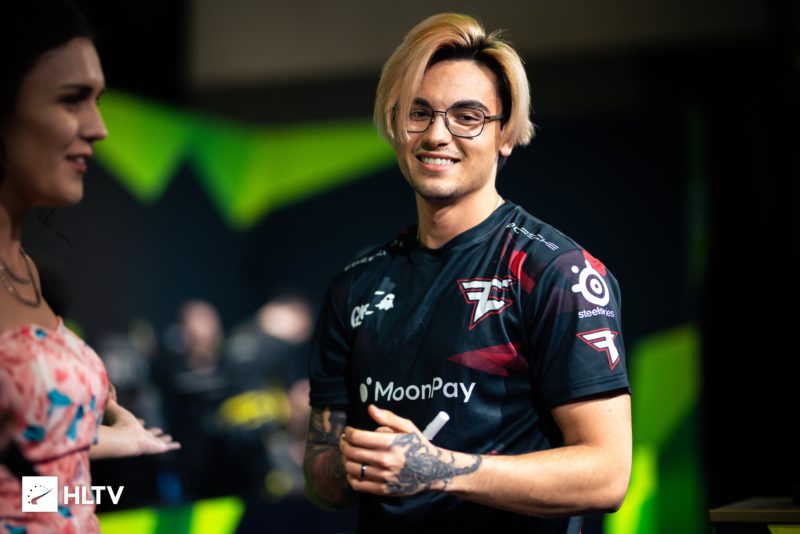 Foto de Twistzz, jogador da FaZe