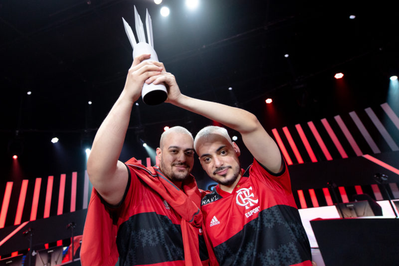 Lynkez e Kakashi, campeões do CBLOL Academy