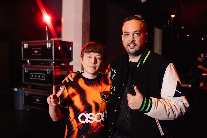 Imagem de mini e fRoD da LOUD no VALORANT Champions 2023