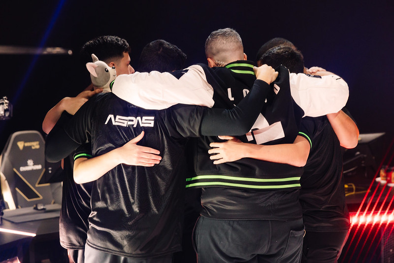 Imagem do time da LOUD no VALORANT Champions 2023