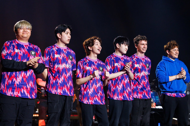 Imagem do elenco da Paper Rex no VALORANT Champions 2023