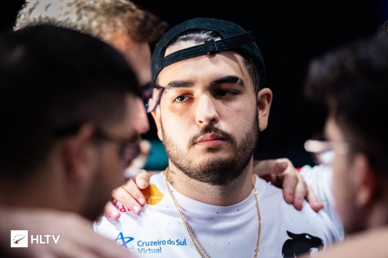 chelo com companheiros da furia durante a iem cologne 2023