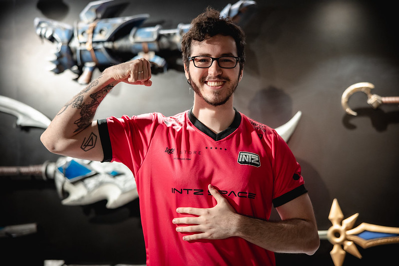 Na foto Yampi, jungler da INTZ