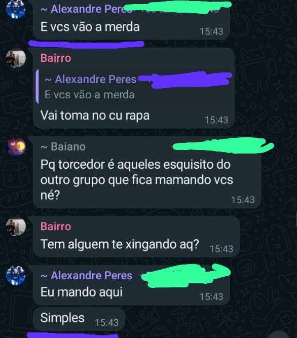 Na foto, Alexandre Peres (Kakavel), xinga a torcida