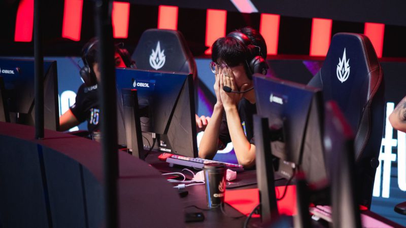 Na foto o Jungler da LOS, Seize, emocionado
