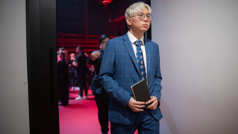 Na foto, o Coach SeeEl, técnico da VKS