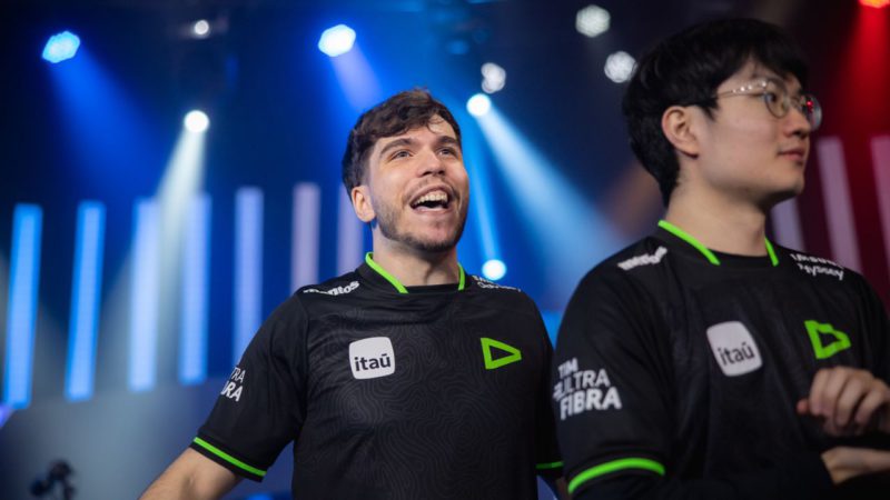 LOUD Redbert e LOUD Route