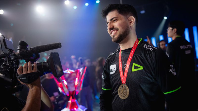 Robo é heptacampeão do CBLOL 2024 e vai seguir na LOUD, apesar do interesse da Vivo Keyd Stars