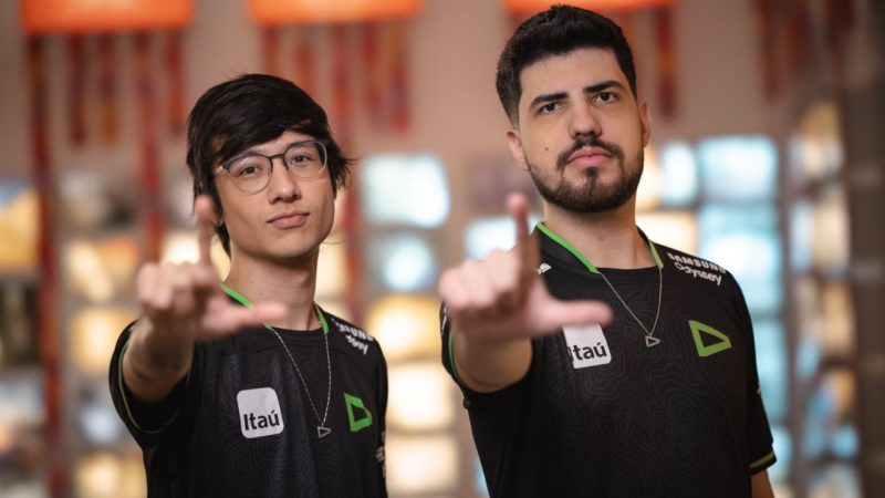 Na foto: LOUD Robo e Tinonws