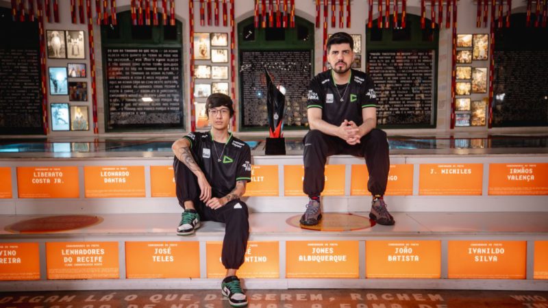 Na foto: LOUD Robo e Tinonws