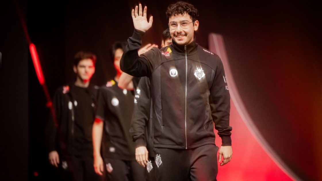 Na foto, o top da G2: Brokenblade