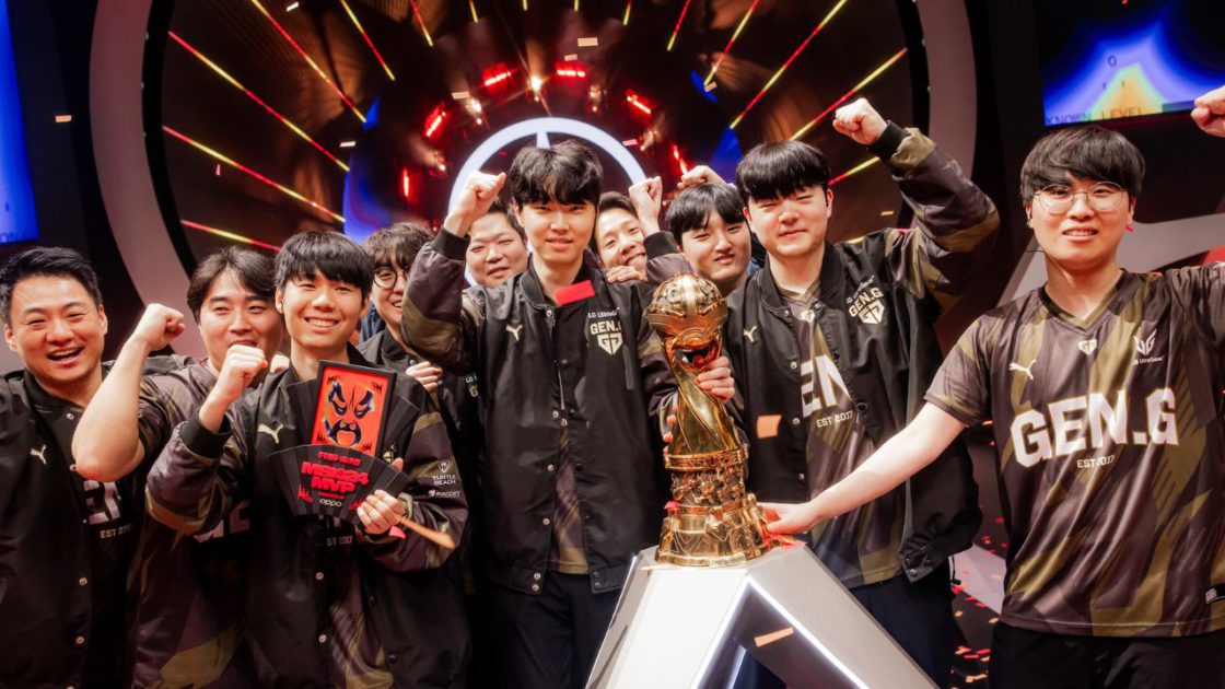Imagem do elenco da Gen.G com a taça do MSI 2024