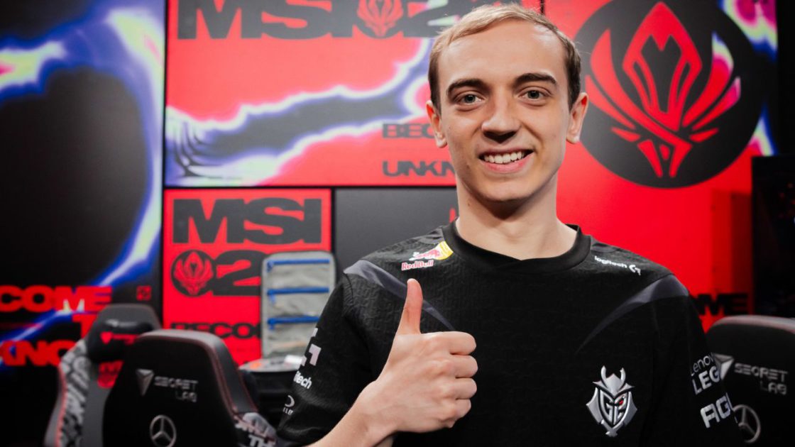 Na foto, o mid da G2: Caps