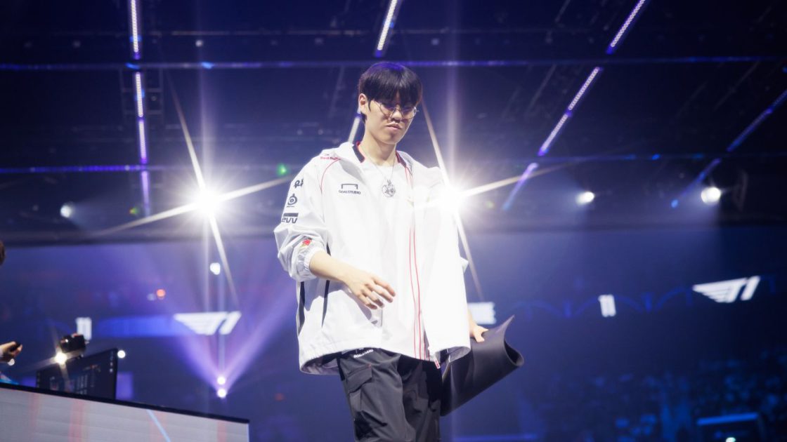 Na foto, o jungler da T1: Oner