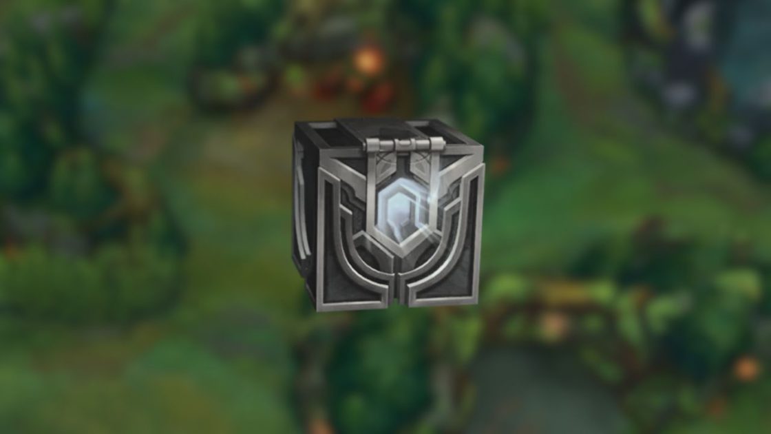 Na foto, o baú hextech que costumava ser gratuito