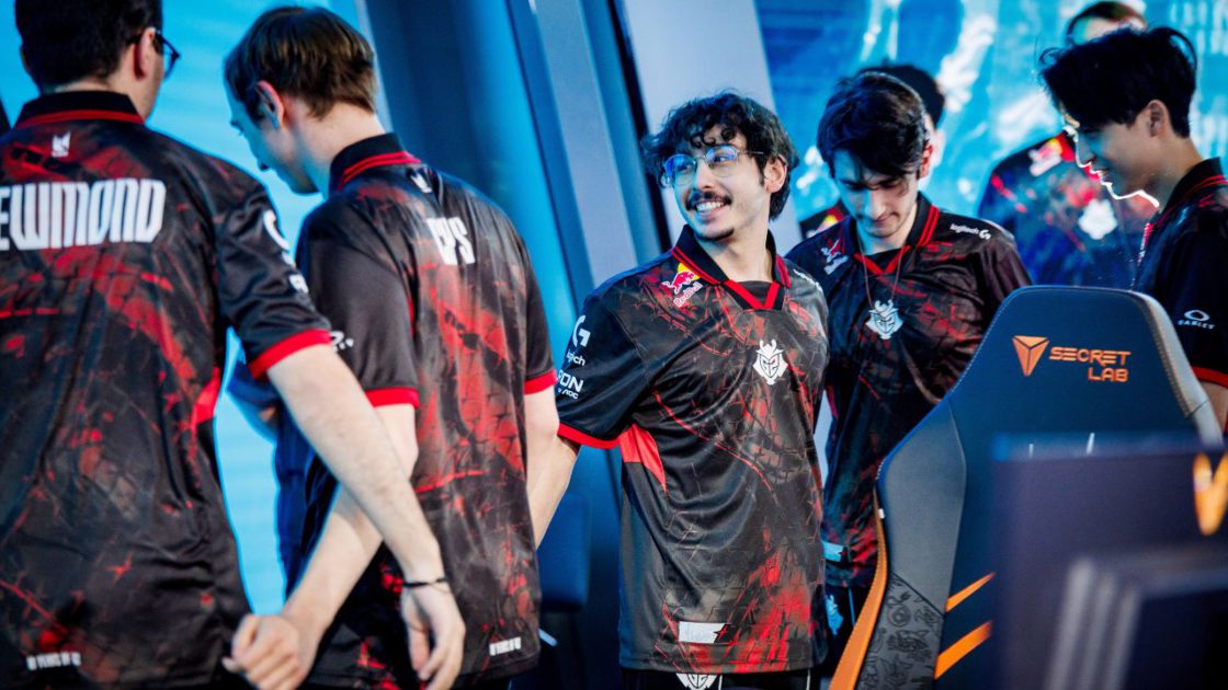 Imagem do G2 no palco da LEC 2025