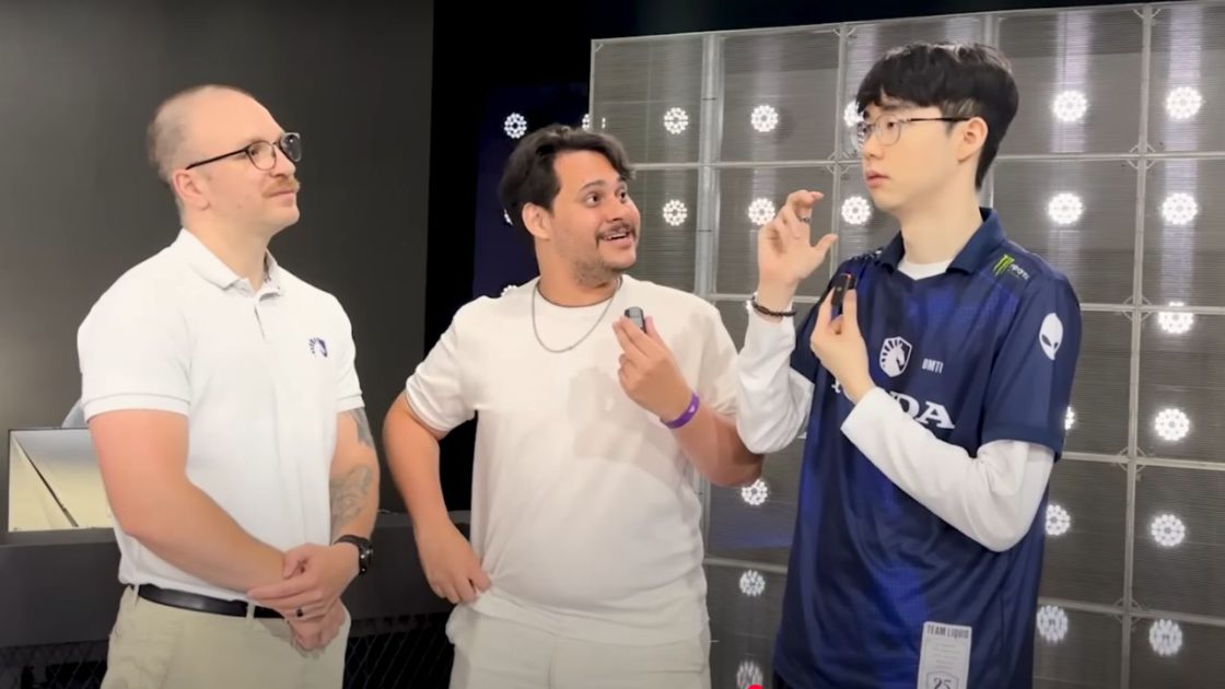 Na foto, o head-coach da Team Liquid (Spawn) e