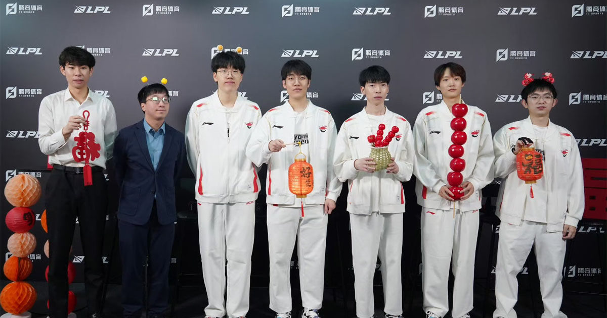 Imagem do time da Anyones legends na LPL 2025
