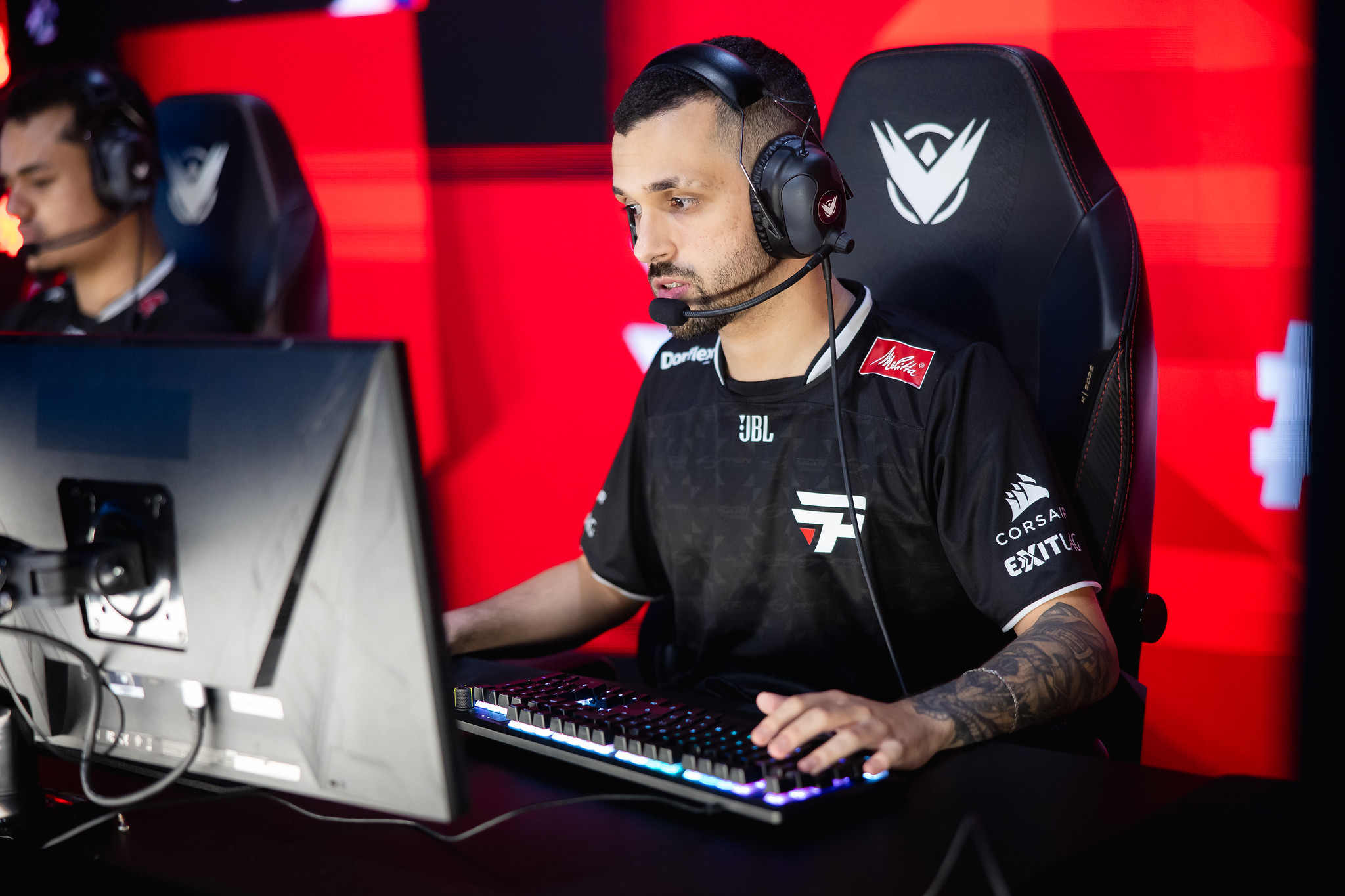 Foto do Dynquedo jogando no estúdio da LTA Sul 2025