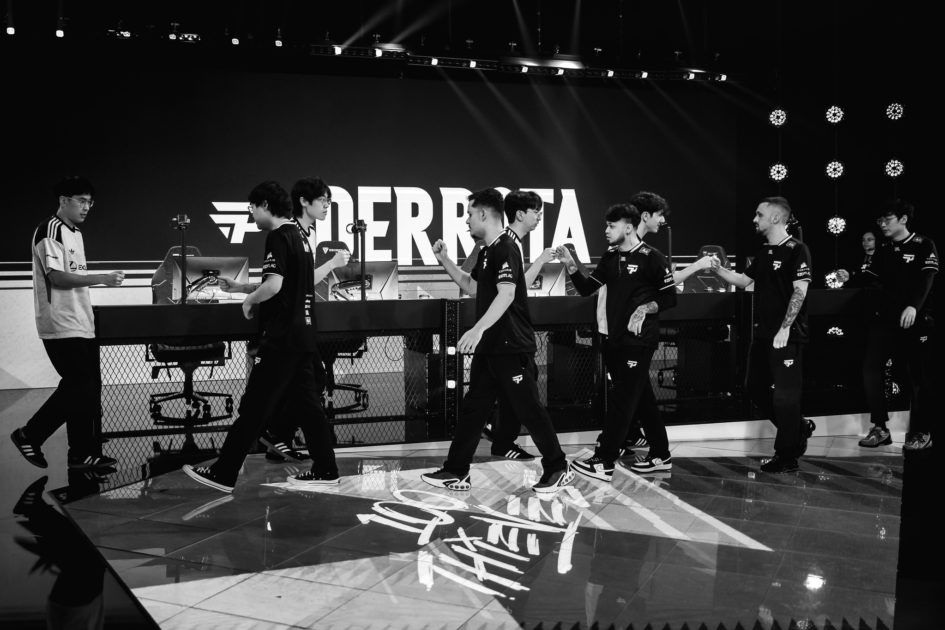 Foto da paiN cumprimentando a 100 Thieves na LTA 2025.