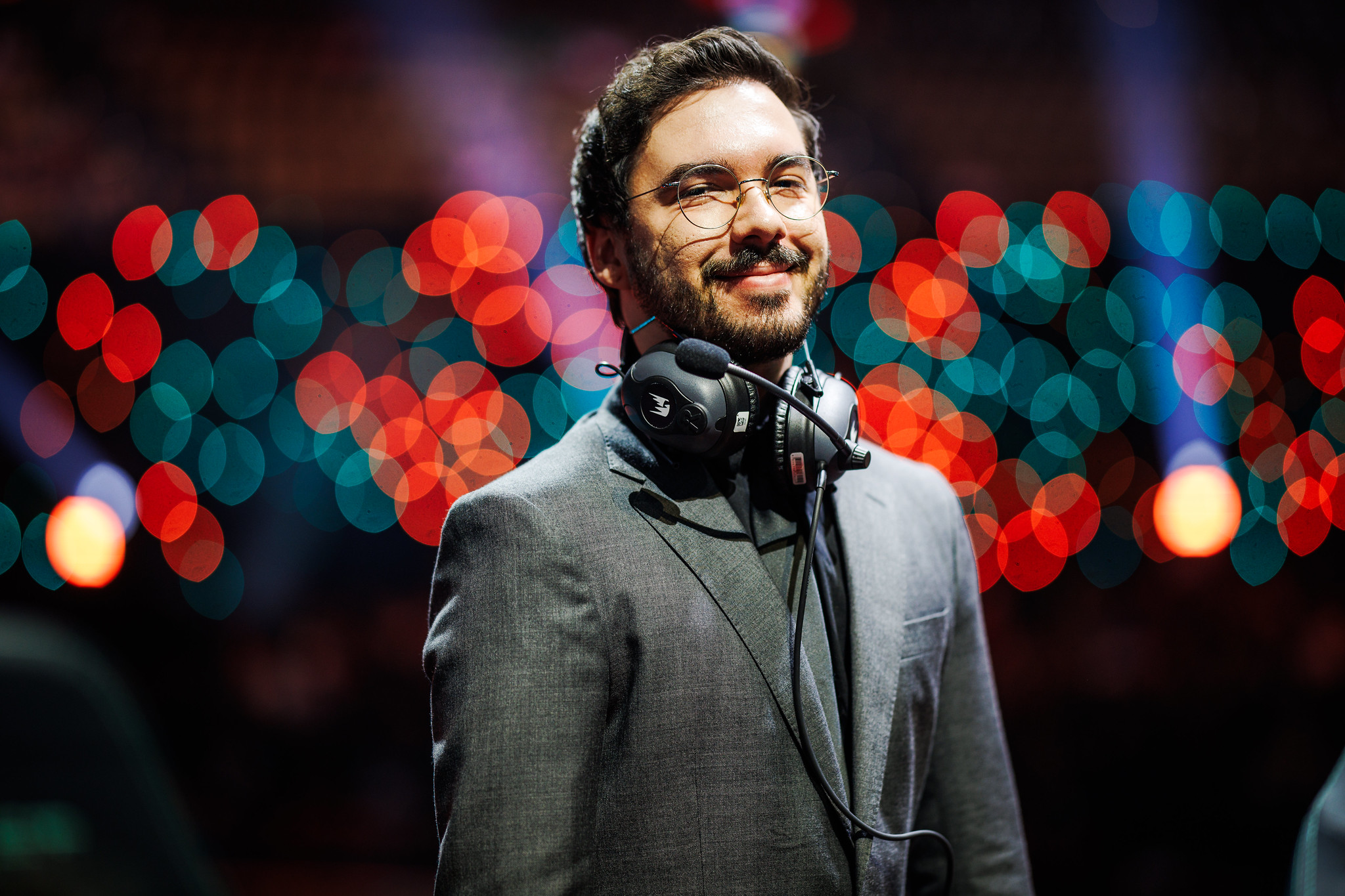 Rodrigo posando para foto na LEC 2024