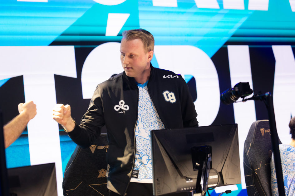 Imagem do Zven no palco da LTa 2025