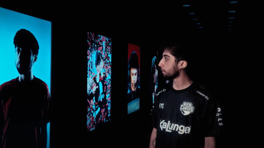 Na foto, Jean Mago, mid-lane da RED Canids