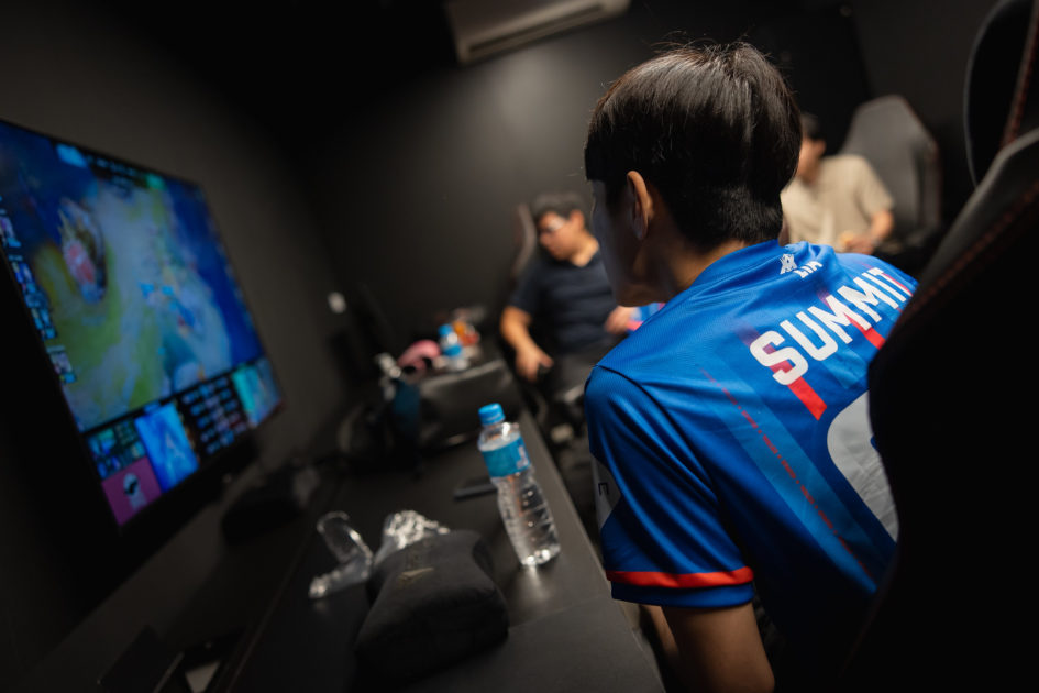 Imagem do jogador Summit na Isurus Estral