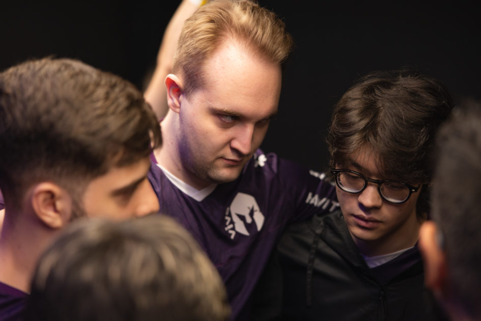 Foto de Trymbi olhando na direção de Boal.