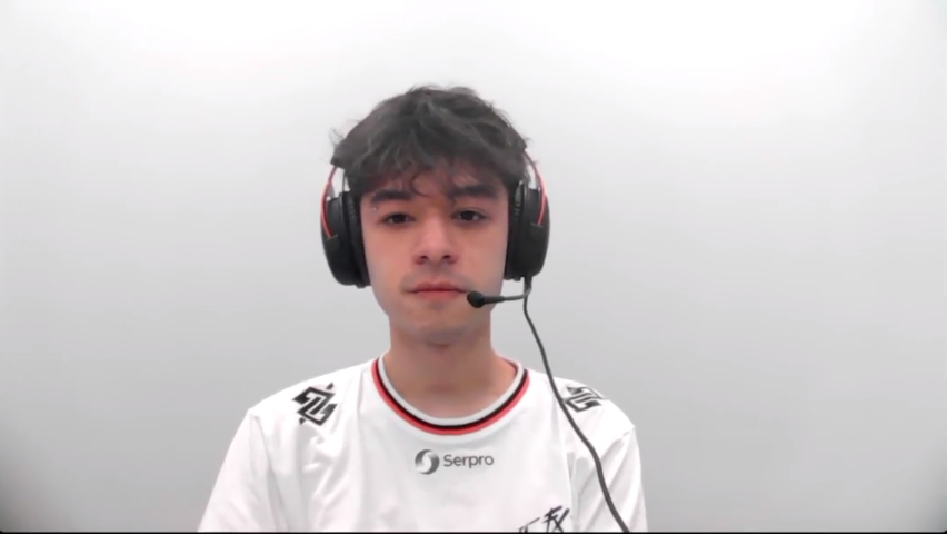 Na foto, o mid-laner do Fluxo W7M, Fuuu