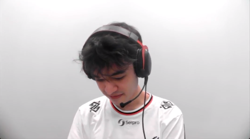 Na foto, o mid-laner do Fluxo W7M, Fuuu