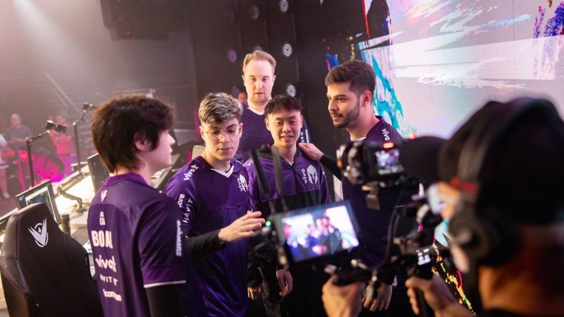 Foto da equipe da Vivo Keyd Stars.