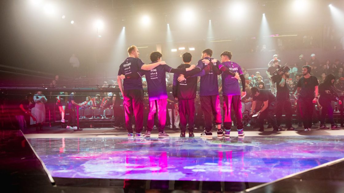 Na foto, o time da Vivo Keyd DStars