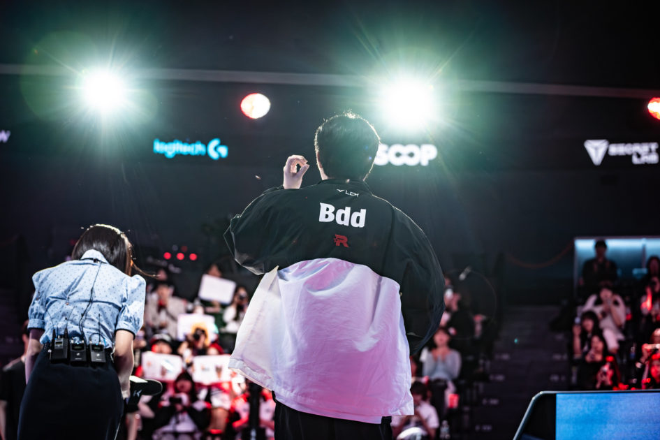 Foto do Bdd representando a KT Rolster.