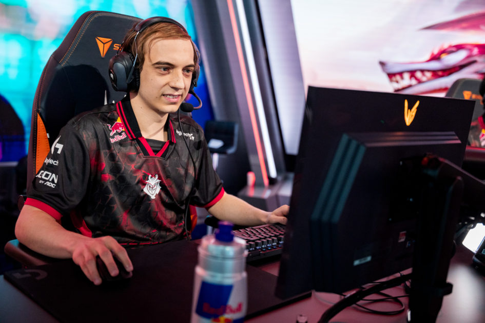 Foto de Caps jogando pela G2 Esports.